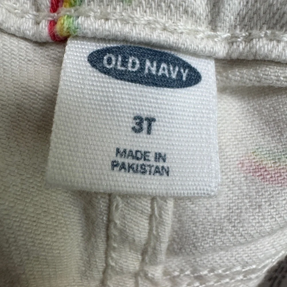 Old Navy 3T Girls White Denim Jean Shorts with Rainbow Accents